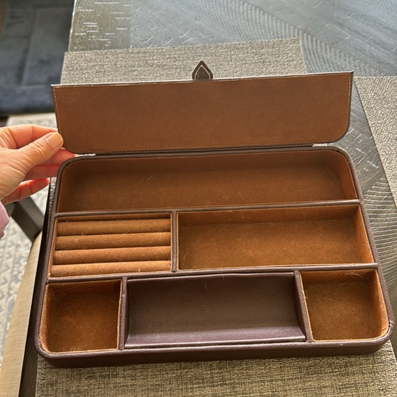 Mens Leather Vanity Organizer Brown - Picture 2 of 4